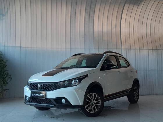 FIAT ARGO 1.3 FIREFLY FLEX TREKKING CVT FIAT ARGO 1.3 FIREFLY FLEX TREKKING CVT